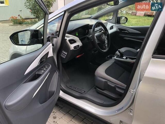 Серый Опель Ampera-e, объемом двигателя 0 л и пробегом 110 тыс. км за 15500 $, фото 13 на Automoto.ua