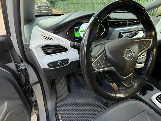 Серый Опель Ampera-e, объемом двигателя 0 л и пробегом 100 тыс. км за 16900 $, фото 21 на Automoto.ua