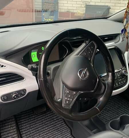 Серый Опель Ampera-e, объемом двигателя 0 л и пробегом 130 тыс. км за 16949 $, фото 28 на Automoto.ua