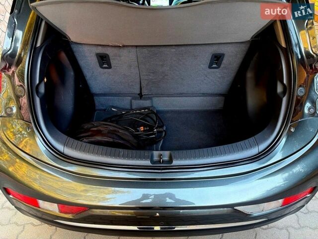 Сірий Опель Ampera-e, об'ємом двигуна 0 л та пробігом 84 тис. км за 16700 $, фото 43 на Automoto.ua