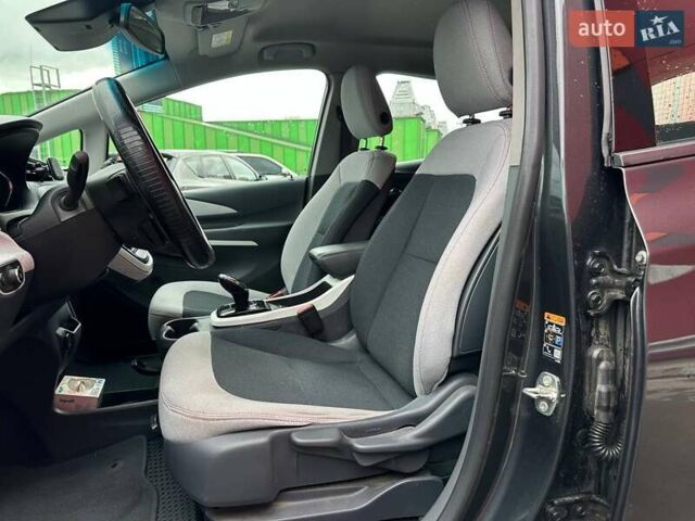 Серый Опель Ampera-e, объемом двигателя 0 л и пробегом 180 тыс. км за 14990 $, фото 7 на Automoto.ua