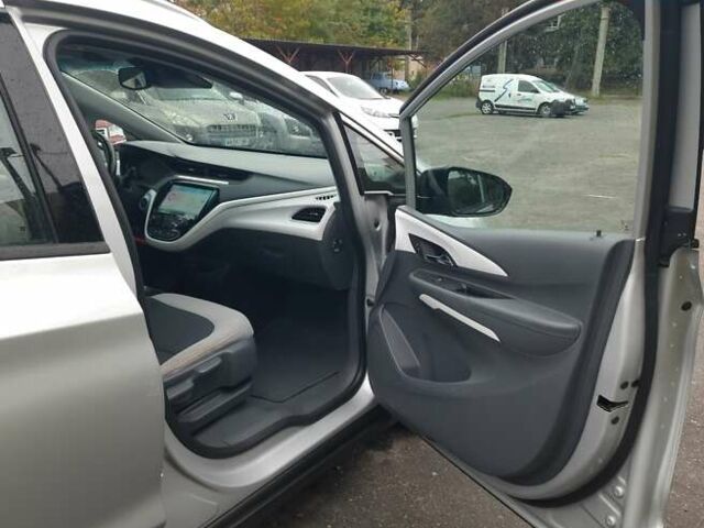 Серый Опель Ampera-e, объемом двигателя 0 л и пробегом 118 тыс. км за 15399 $, фото 26 на Automoto.ua