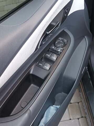 Серый Опель Ampera-e, объемом двигателя 0 л и пробегом 215 тыс. км за 13300 $, фото 16 на Automoto.ua