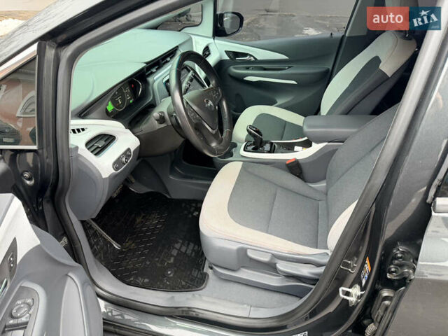 Серый Опель Ampera-e, объемом двигателя 0 л и пробегом 57 тыс. км за 17500 $, фото 13 на Automoto.ua