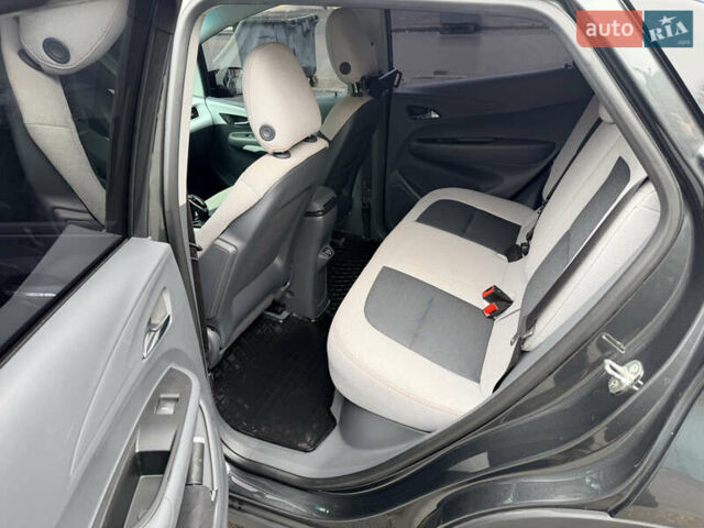 Серый Опель Ampera-e, объемом двигателя 0 л и пробегом 57 тыс. км за 17500 $, фото 11 на Automoto.ua