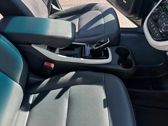 Серый Опель Ampera-e, объемом двигателя 0 л и пробегом 79 тыс. км за 16500 $, фото 11 на Automoto.ua
