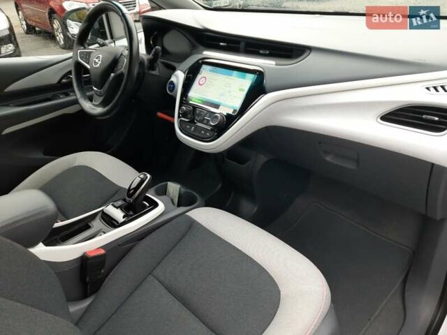 Серый Опель Ampera-e, объемом двигателя 0 л и пробегом 118 тыс. км за 15399 $, фото 30 на Automoto.ua