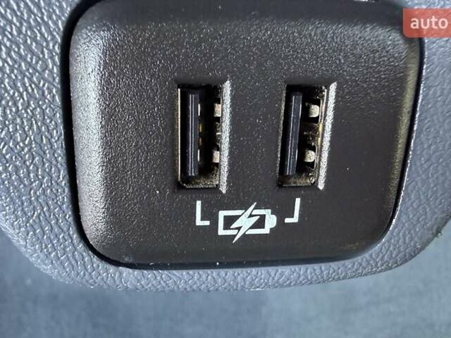 Сірий Опель Ampera-e, об'ємом двигуна 0 л та пробігом 65 тис. км за 14950 $, фото 94 на Automoto.ua