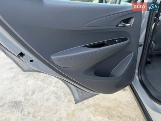 Сірий Опель Ampera-e, об'ємом двигуна 0 л та пробігом 85 тис. км за 15600 $, фото 63 на Automoto.ua