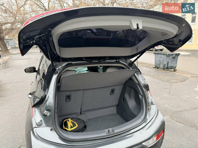 Серый Опель Ampera-e, объемом двигателя 0 л и пробегом 57 тыс. км за 17500 $, фото 9 на Automoto.ua