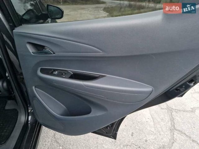 Сірий Опель Ampera-e, об'ємом двигуна 0 л та пробігом 215 тис. км за 13999 $, фото 12 на Automoto.ua