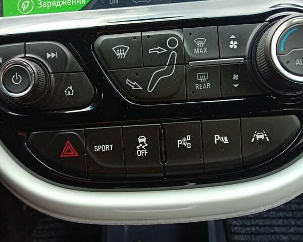 Серый Опель Ampera-e, объемом двигателя 0 л и пробегом 130 тыс. км за 16949 $, фото 6 на Automoto.ua