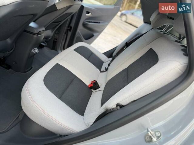 Серый Опель Ampera-e, объемом двигателя 0 л и пробегом 85 тыс. км за 14950 $, фото 60 на Automoto.ua