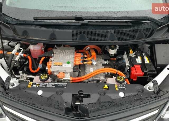 Серый Опель Ampera-e, объемом двигателя 0 л и пробегом 118 тыс. км за 15399 $, фото 14 на Automoto.ua