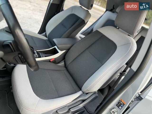 Сірий Опель Ampera-e, об'ємом двигуна 0 л та пробігом 85 тис. км за 15600 $, фото 51 на Automoto.ua