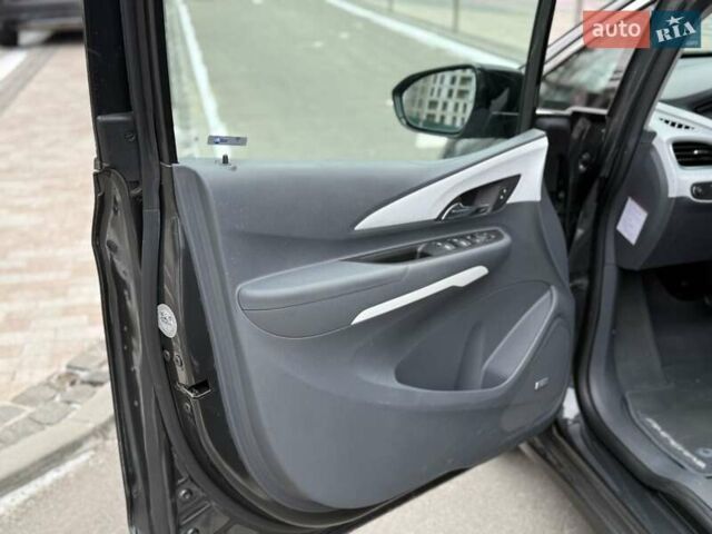Серый Опель Ampera-e, объемом двигателя 0 л и пробегом 135 тыс. км за 15100 $, фото 21 на Automoto.ua