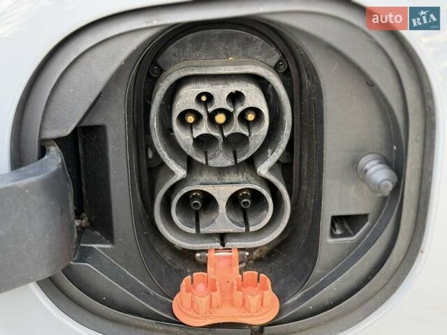 Сірий Опель Ampera-e, об'ємом двигуна 0 л та пробігом 85 тис. км за 15600 $, фото 66 на Automoto.ua