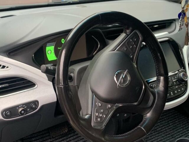 Сірий Опель Ampera-e, об'ємом двигуна 0 л та пробігом 130 тис. км за 16499 $, фото 31 на Automoto.ua