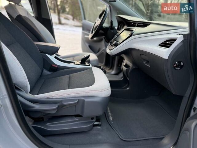 Сірий Опель Ampera-e, об'ємом двигуна 0 л та пробігом 85 тис. км за 15600 $, фото 41 на Automoto.ua