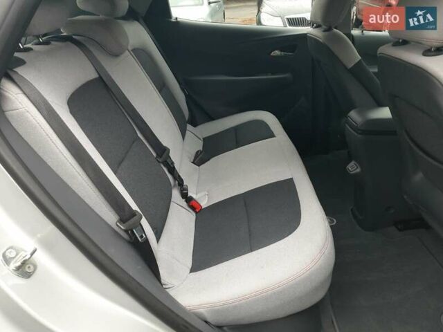 Серый Опель Ampera-e, объемом двигателя 0 л и пробегом 118 тыс. км за 15399 $, фото 24 на Automoto.ua