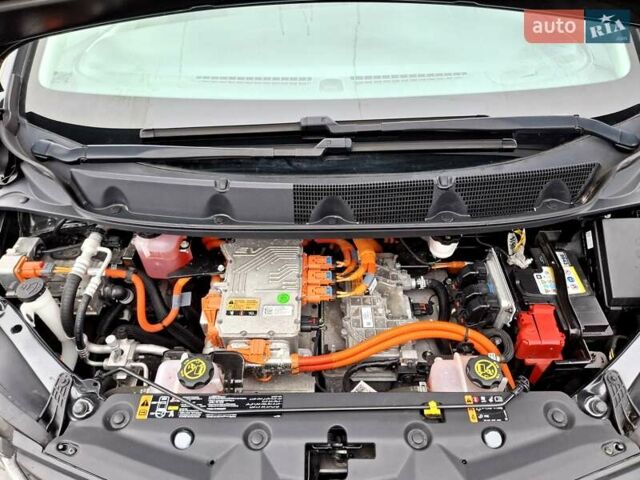 Серый Опель Ampera-e, объемом двигателя 0 л и пробегом 97 тыс. км за 15500 $, фото 30 на Automoto.ua