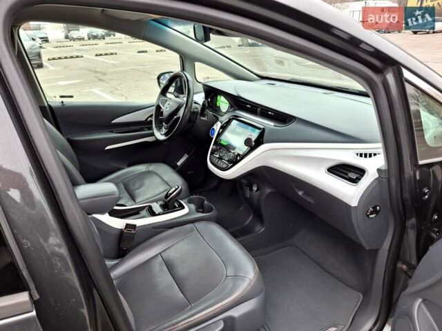 Серый Опель Ampera-e, объемом двигателя 0 л и пробегом 97 тыс. км за 15500 $, фото 27 на Automoto.ua