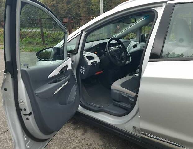 Серый Опель Ampera-e, объемом двигателя 0 л и пробегом 118 тыс. км за 15399 $, фото 16 на Automoto.ua