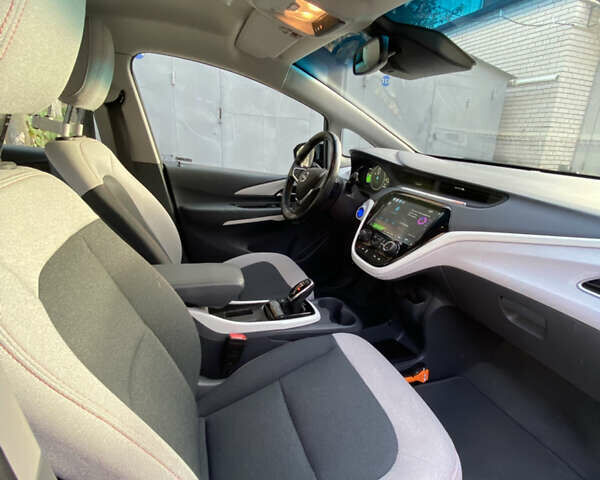 Серый Опель Ampera-e, объемом двигателя 0 л и пробегом 111 тыс. км за 15450 $, фото 26 на Automoto.ua