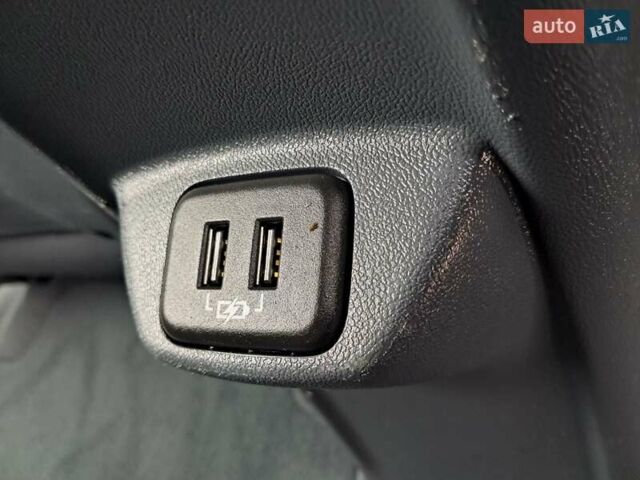 Серый Опель Ampera-e, объемом двигателя 0 л и пробегом 131 тыс. км за 16200 $, фото 36 на Automoto.ua