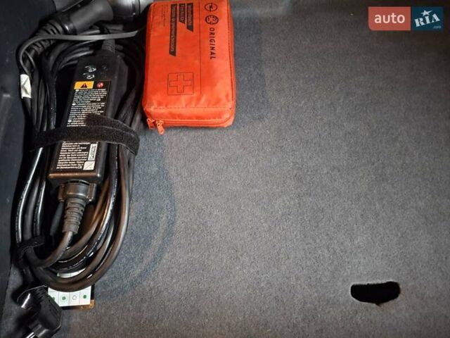 Сірий Опель Ampera-e, об'ємом двигуна 0 л та пробігом 116 тис. км за 16500 $, фото 29 на Automoto.ua