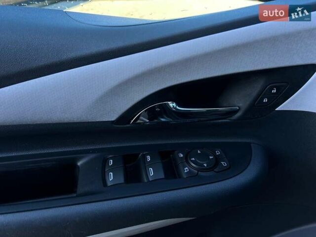 Серый Опель Ampera-e, объемом двигателя 0 л и пробегом 117 тыс. км за 14700 $, фото 10 на Automoto.ua
