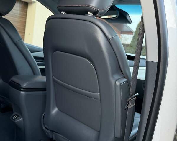 Сірий Опель Ampera-e, об'ємом двигуна 0 л та пробігом 37 тис. км за 18300 $, фото 48 на Automoto.ua