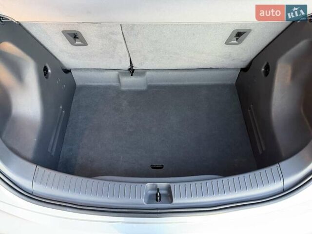 Сірий Опель Ampera-e, об'ємом двигуна 0 л та пробігом 37 тис. км за 17700 $, фото 68 на Automoto.ua