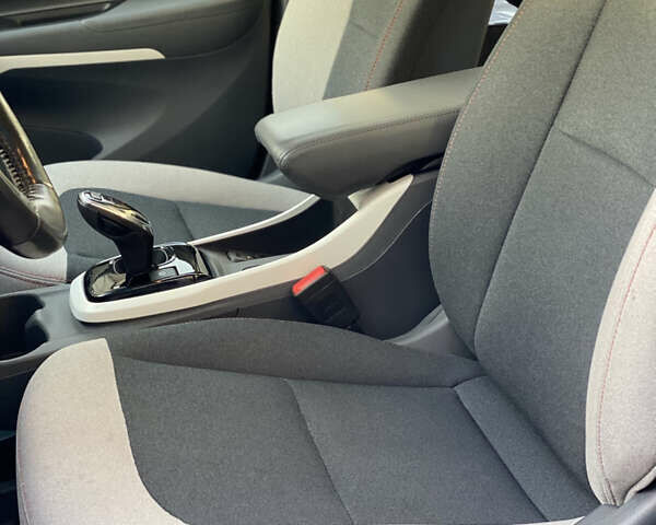 Серый Опель Ampera-e, объемом двигателя 0 л и пробегом 111 тыс. км за 15450 $, фото 23 на Automoto.ua