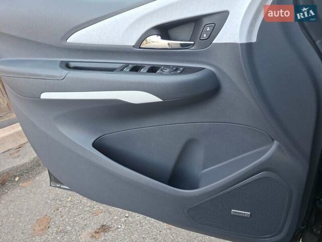 Серый Опель Ampera-e, объемом двигателя 0 л и пробегом 104 тыс. км за 16400 $, фото 18 на Automoto.ua