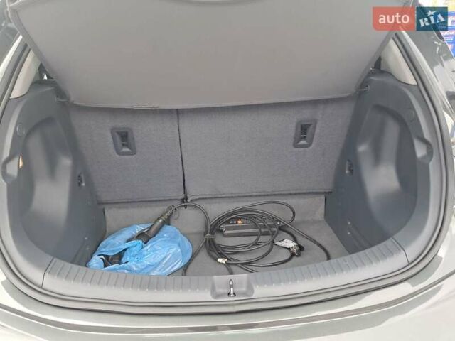 Серый Опель Ampera-e, объемом двигателя 0 л и пробегом 131 тыс. км за 16200 $, фото 67 на Automoto.ua