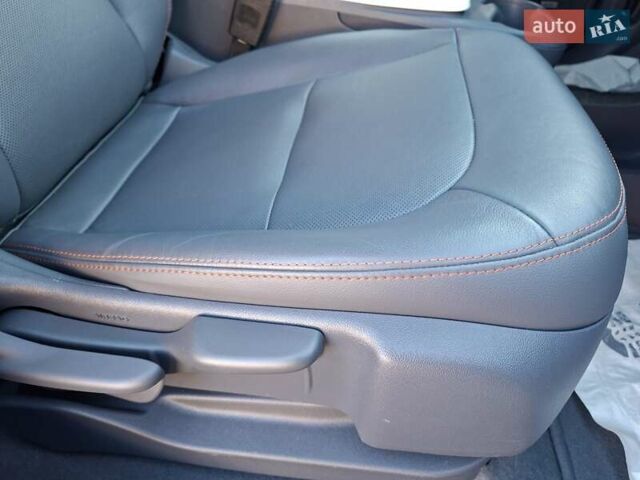 Серый Опель Ampera-e, объемом двигателя 0 л и пробегом 104 тыс. км за 16400 $, фото 11 на Automoto.ua