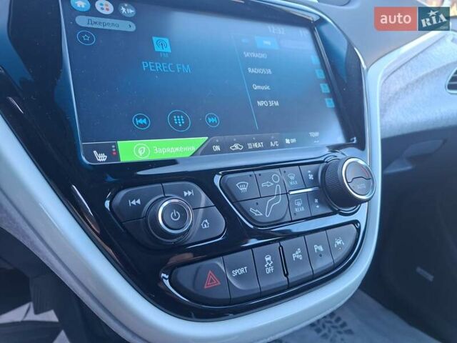 Серый Опель Ampera-e, объемом двигателя 0 л и пробегом 104 тыс. км за 16400 $, фото 19 на Automoto.ua