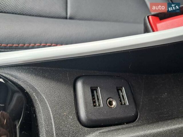 Серый Опель Ampera-e, объемом двигателя 0 л и пробегом 131 тыс. км за 16200 $, фото 12 на Automoto.ua