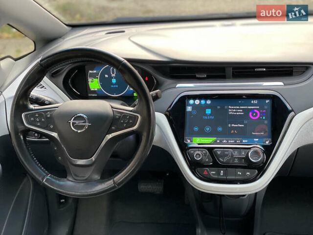 Серый Опель Ampera-e, объемом двигателя 0 л и пробегом 111 тыс. км за 15450 $, фото 42 на Automoto.ua