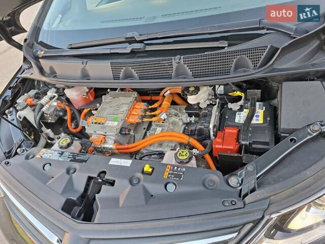 Серый Опель Ampera-e, объемом двигателя 0 л и пробегом 104 тыс. км за 16400 $, фото 43 на Automoto.ua