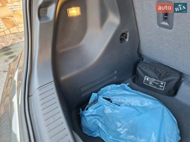 Серый Опель Ampera-e, объемом двигателя 0 л и пробегом 104 тыс. км за 16400 $, фото 39 на Automoto.ua