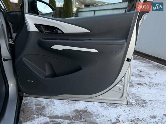 Сірий Опель Ampera-e, об'ємом двигуна 0 л та пробігом 37 тис. км за 18300 $, фото 56 на Automoto.ua