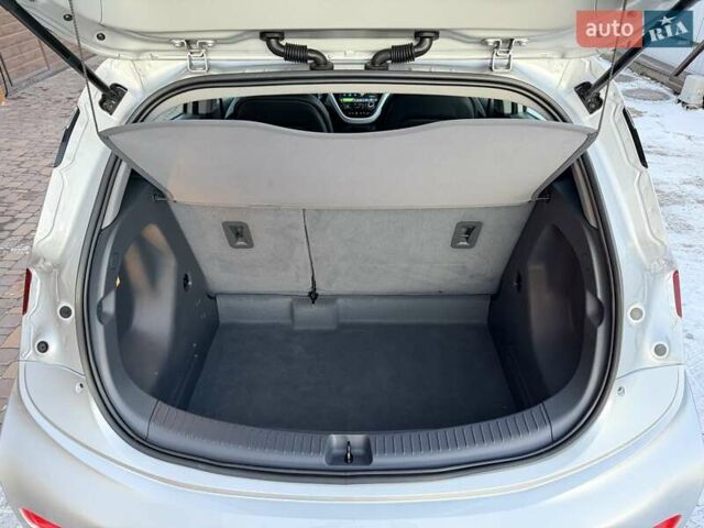 Сірий Опель Ampera-e, об'ємом двигуна 0 л та пробігом 37 тис. км за 17499 $, фото 67 на Automoto.ua