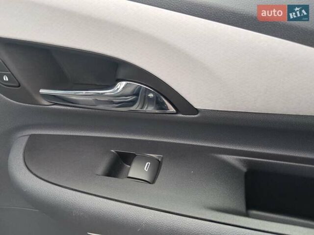 Серый Опель Ampera-e, объемом двигателя 0 л и пробегом 131 тыс. км за 16200 $, фото 37 на Automoto.ua