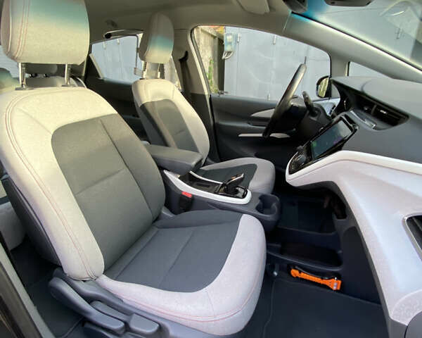 Серый Опель Ampera-e, объемом двигателя 0 л и пробегом 111 тыс. км за 15450 $, фото 25 на Automoto.ua