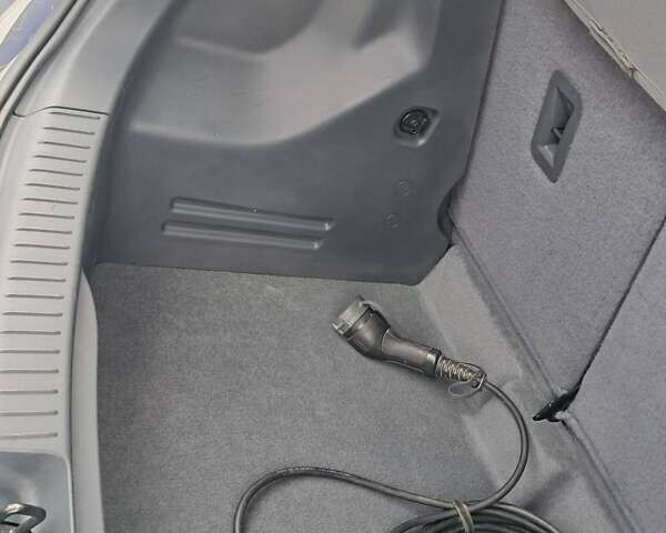 Серый Опель Ampera-e, объемом двигателя 0 л и пробегом 131 тыс. км за 16200 $, фото 68 на Automoto.ua