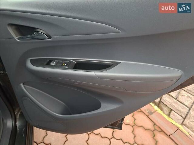 Сірий Опель Ampera-e, об'ємом двигуна 0 л та пробігом 131 тис. км за 16300 $, фото 52 на Automoto.ua