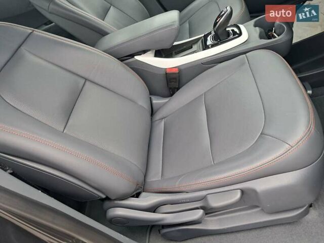 Серый Опель Ampera-e, объемом двигателя 0 л и пробегом 131 тыс. км за 16200 $, фото 47 на Automoto.ua