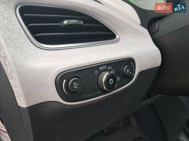 Серый Опель Ampera-e, объемом двигателя 0 л и пробегом 131 тыс. км за 16200 $, фото 28 на Automoto.ua